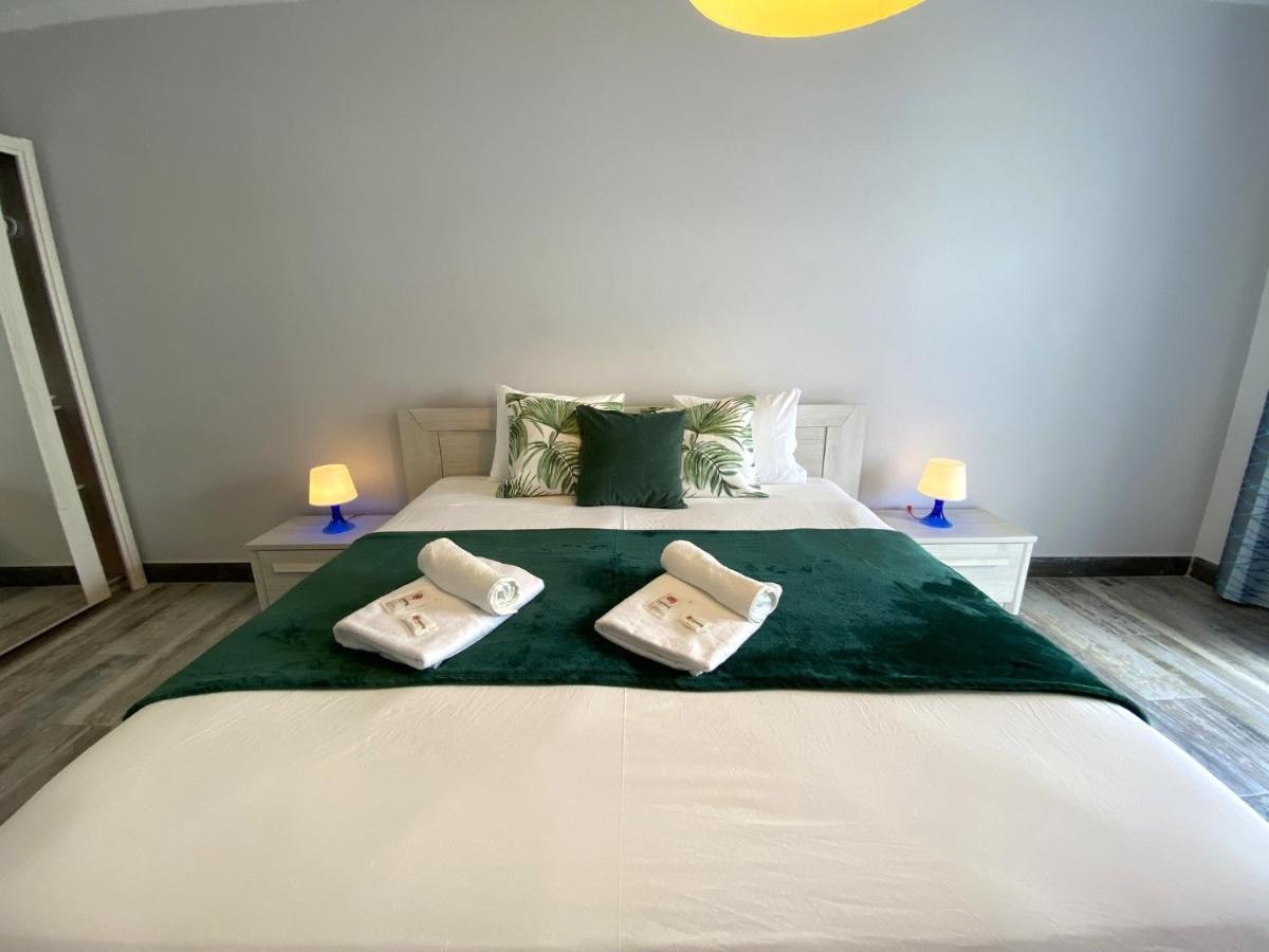 Appartamento Quarteira Ocean Breeze 2 By Homing Esterno foto