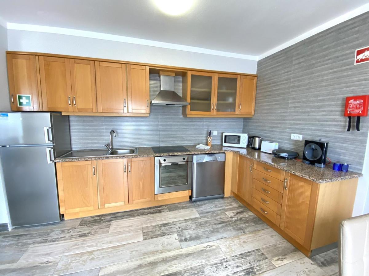Appartamento Quarteira Ocean Breeze 2 By Homing Esterno foto